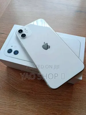 New Apple iPhone 11 64 GB White