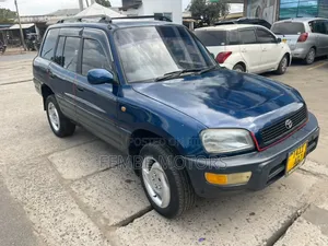 Toyota RAV4 1999 Blue