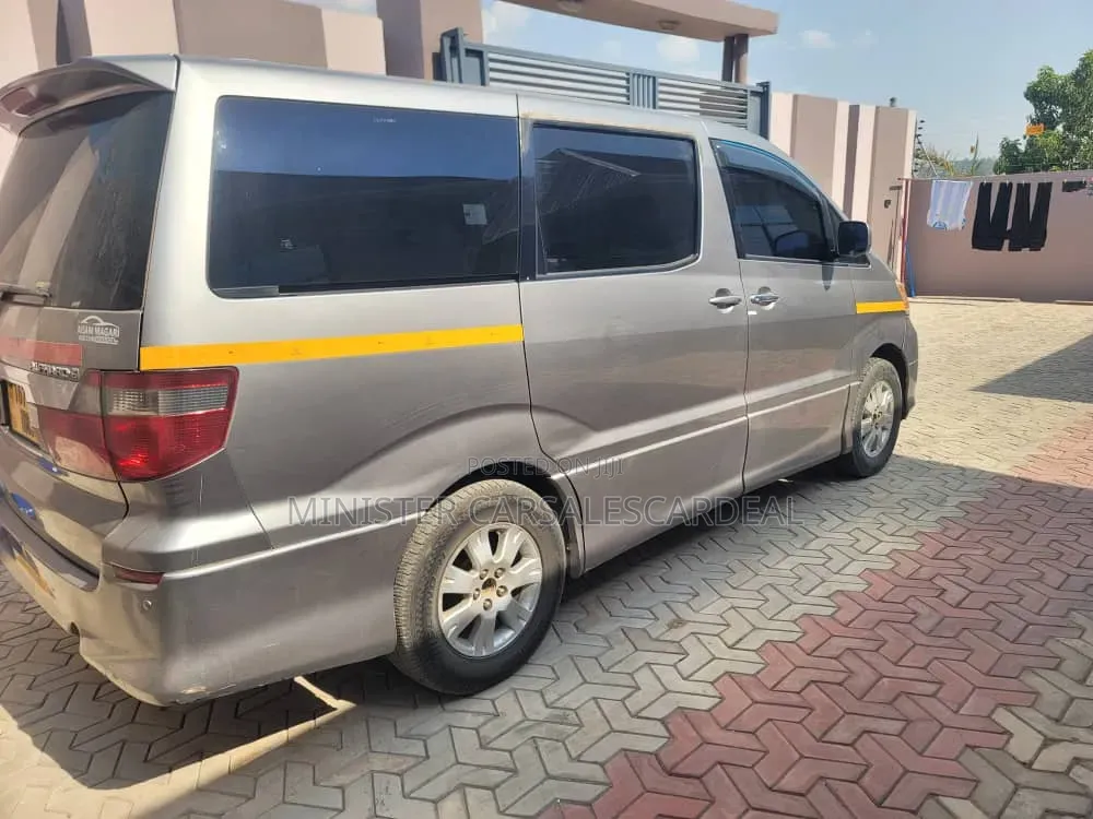 Toyota Alphard 2005 Gray