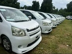 Toyota Noah 2010 White