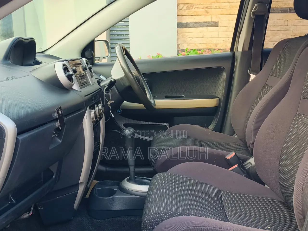 Toyota IST 2003 Gold