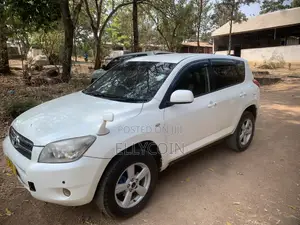Toyota RAV4 2008 White