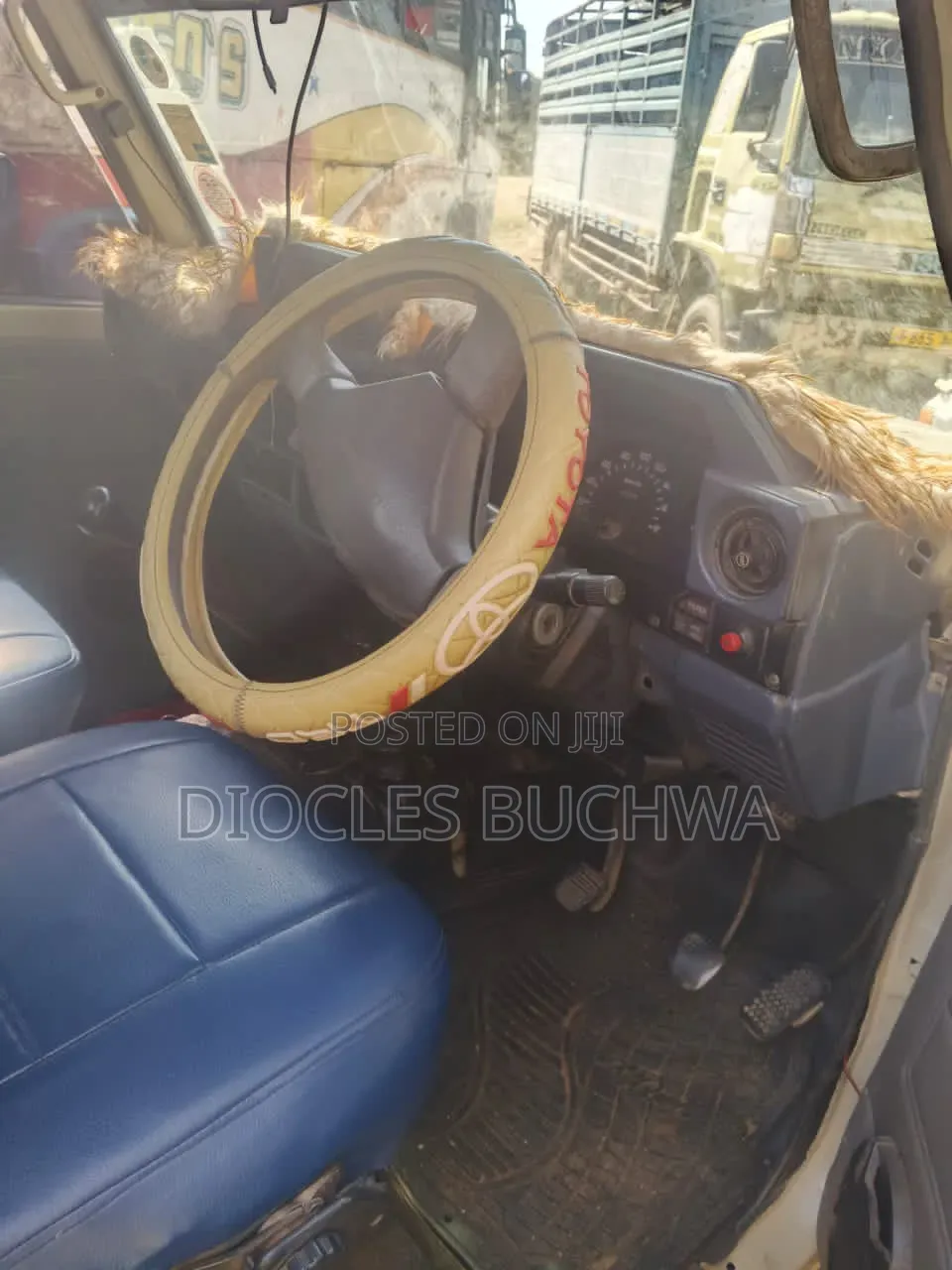 Toyota Land Cruiser 2002 Gold