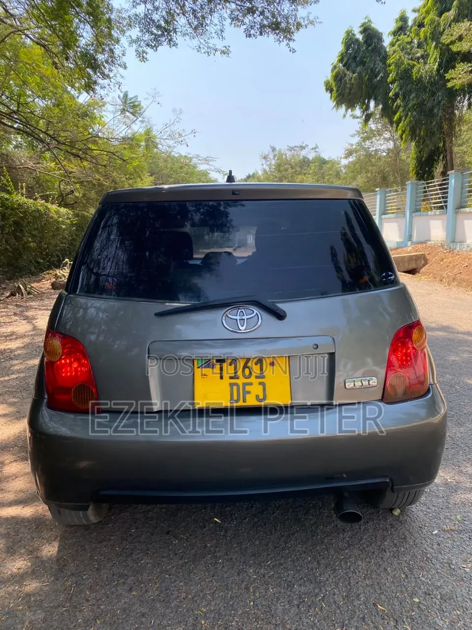 Toyota IST 2004 Gray