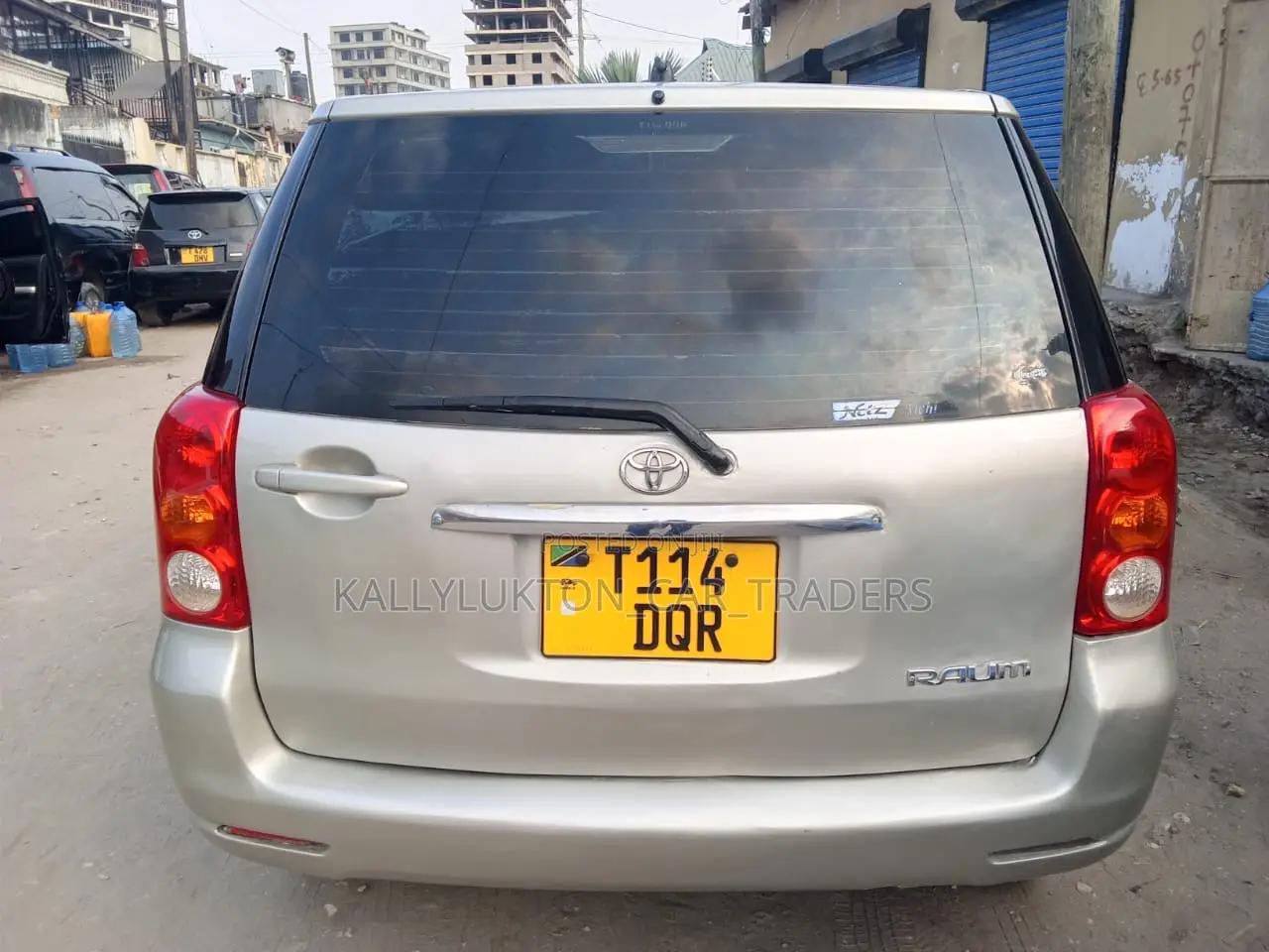 Toyota Raum 2006 Gold