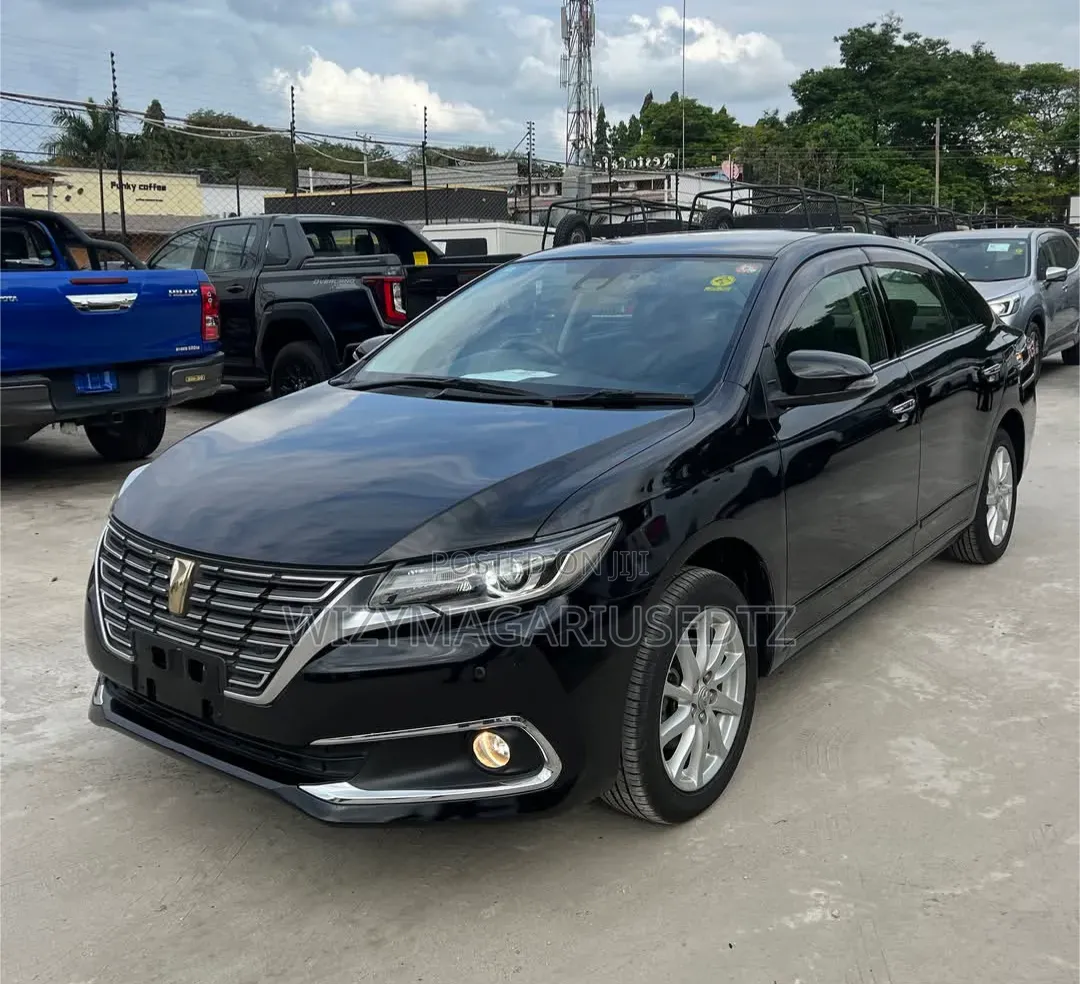 Toyota Premio 2018 Matt Black