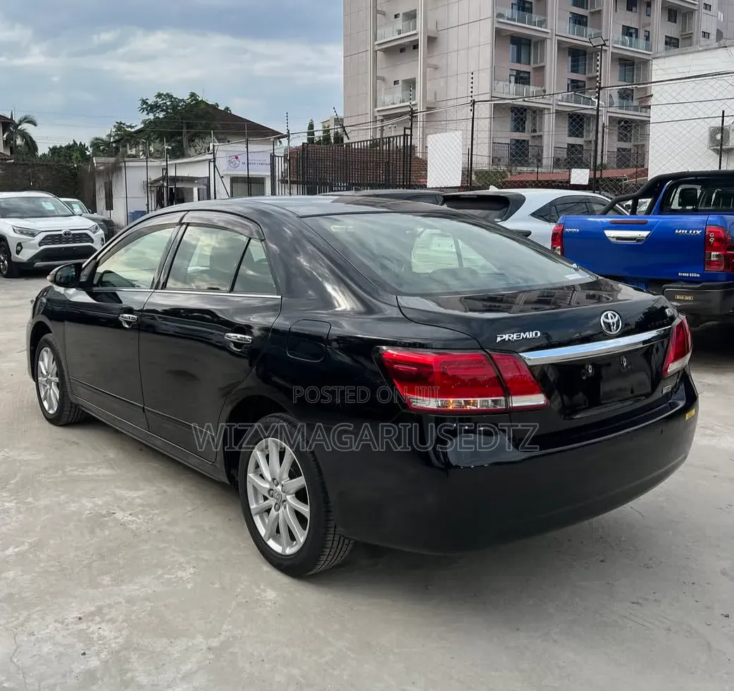 Toyota Premio 2018 Matt Black