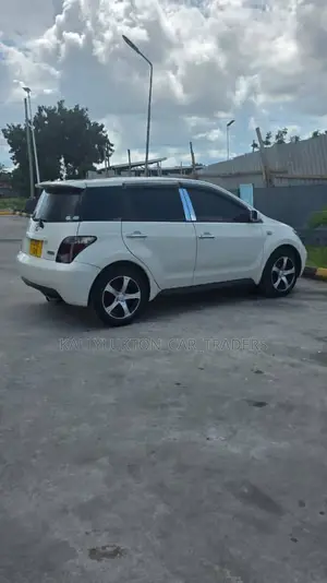 Toyota IST 2005 White