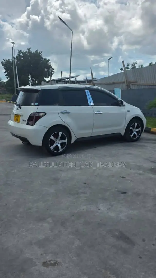 Toyota IST 2005 White