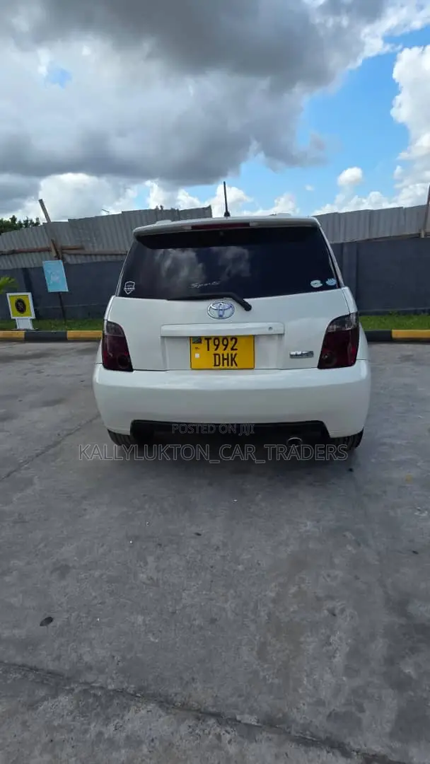 Toyota IST 2005 White