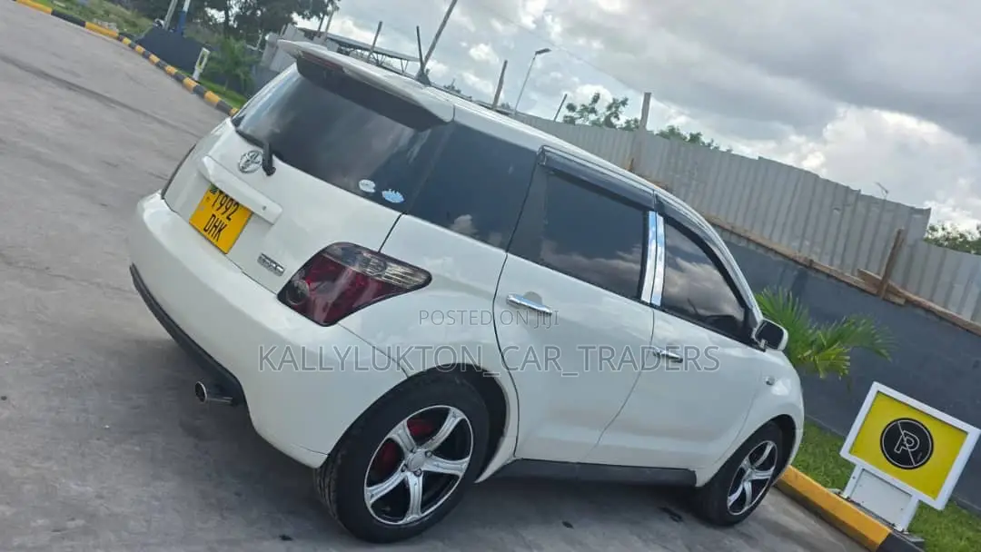 Toyota IST 2005 White