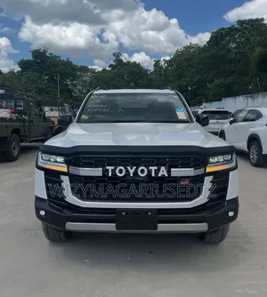 Toyota Land Cruiser 2024 White