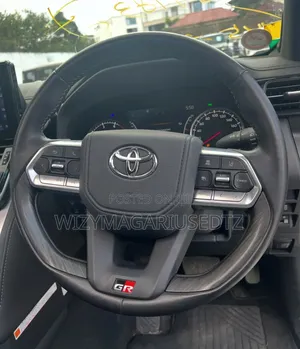 Toyota Land Cruiser 2024 White