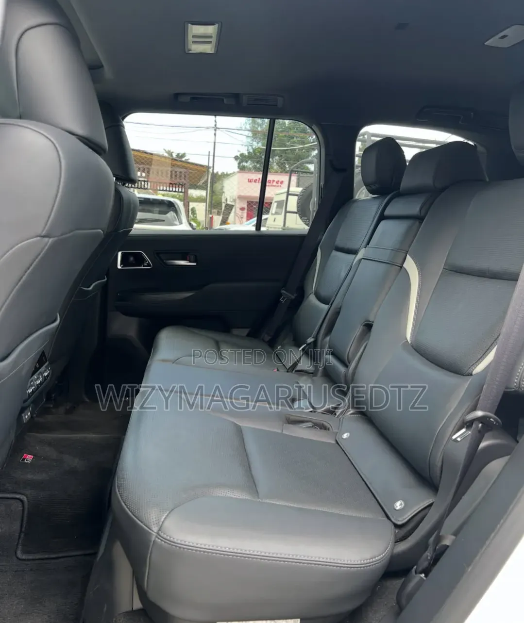 Toyota Land Cruiser 2024 White