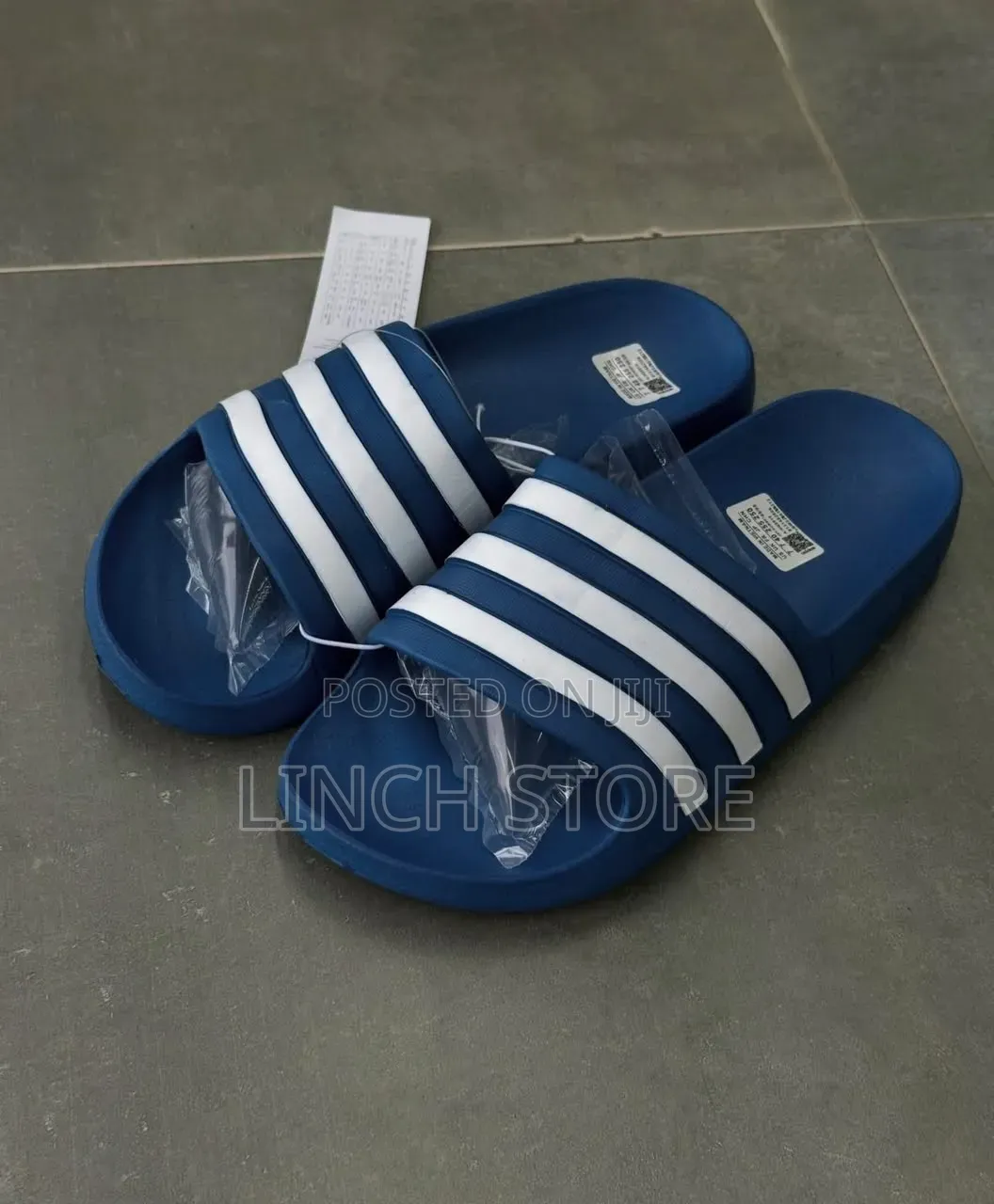 Adidas Adilette Slides