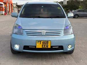 Toyota Raum 2006 Blue