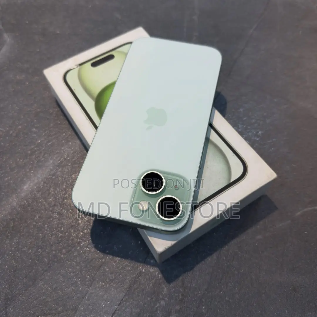 New Apple iPhone 15 256 GB Green