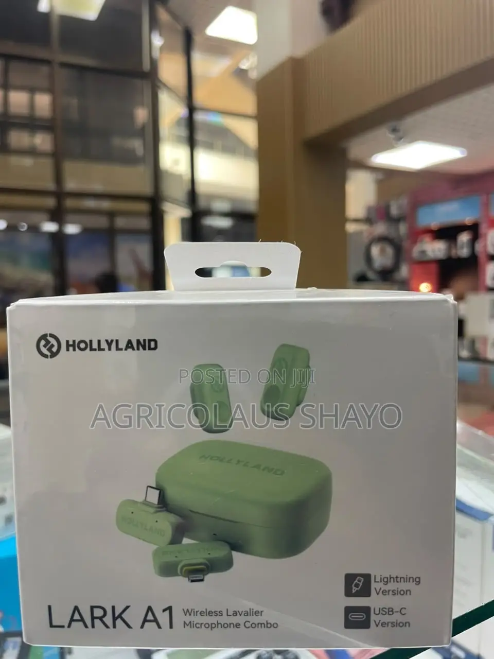 Hollyland Lark A1 Wireless Lavalier Microphone Combo