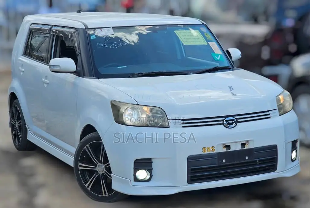 Toyota Corolla Rumion 2009 White