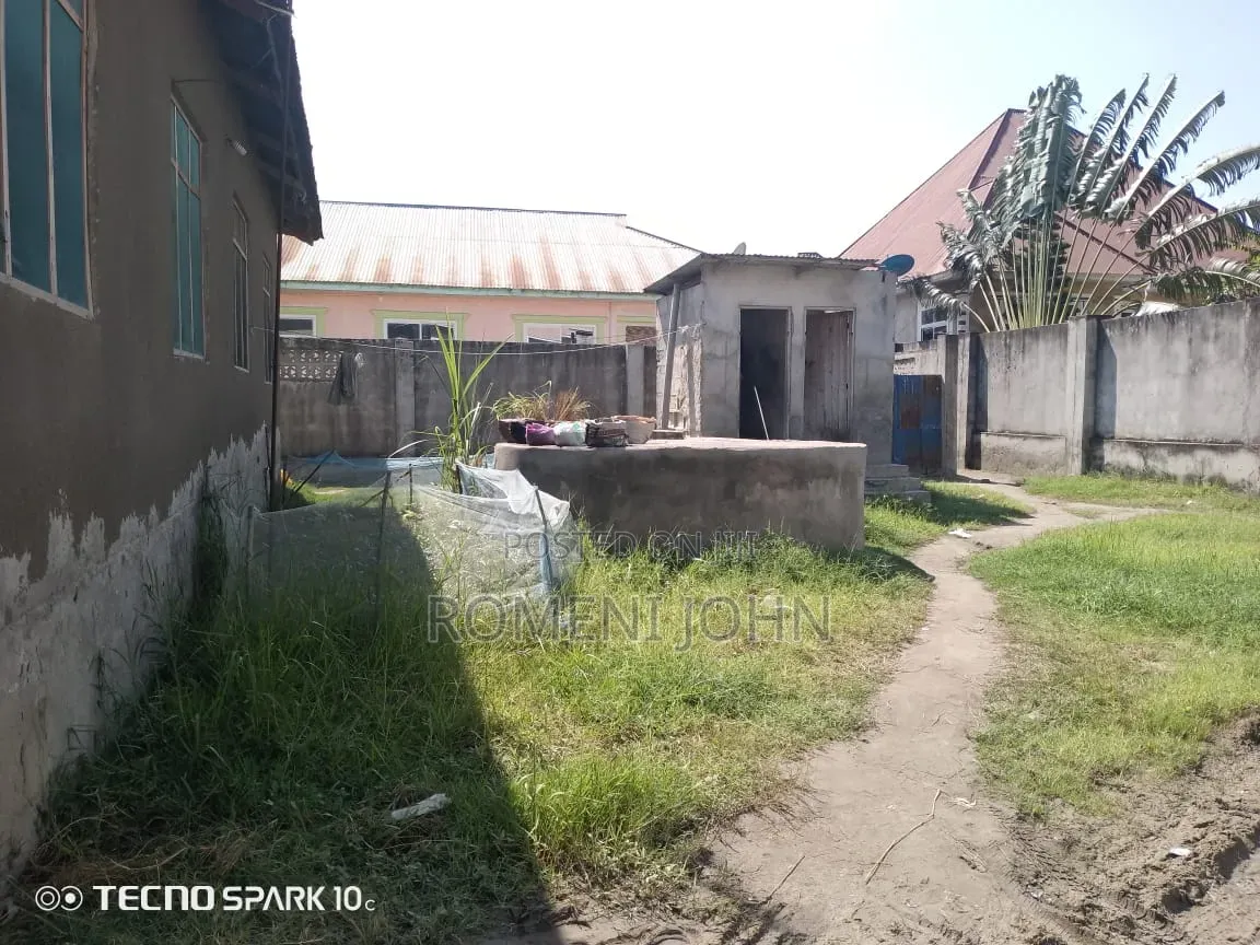 6bdrm House in Tanzania Daresalaam., Ilala for sale