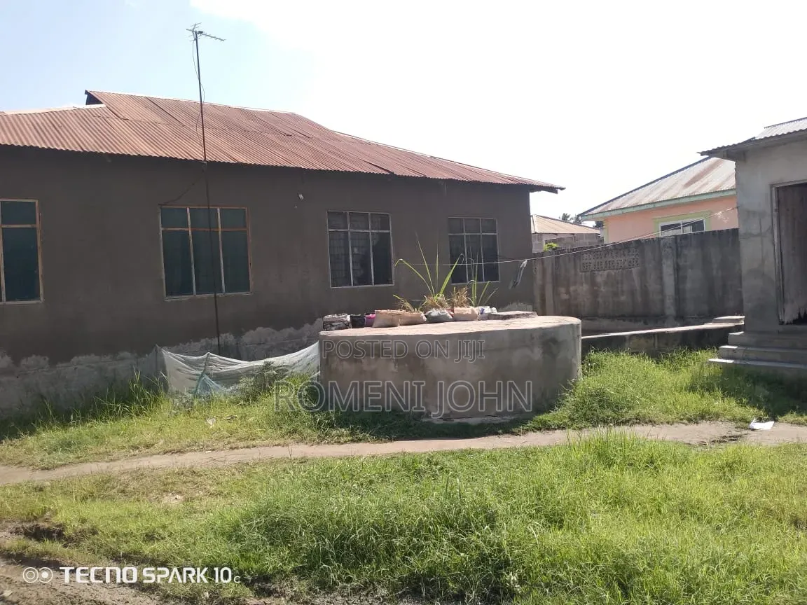 6bdrm House in Tanzania Daresalaam., Ilala for sale