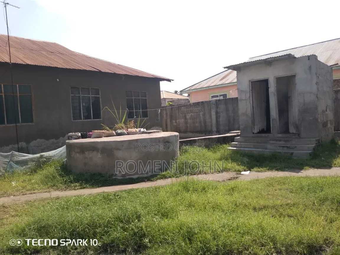6bdrm House in Tanzania Daresalaam., Ilala for sale
