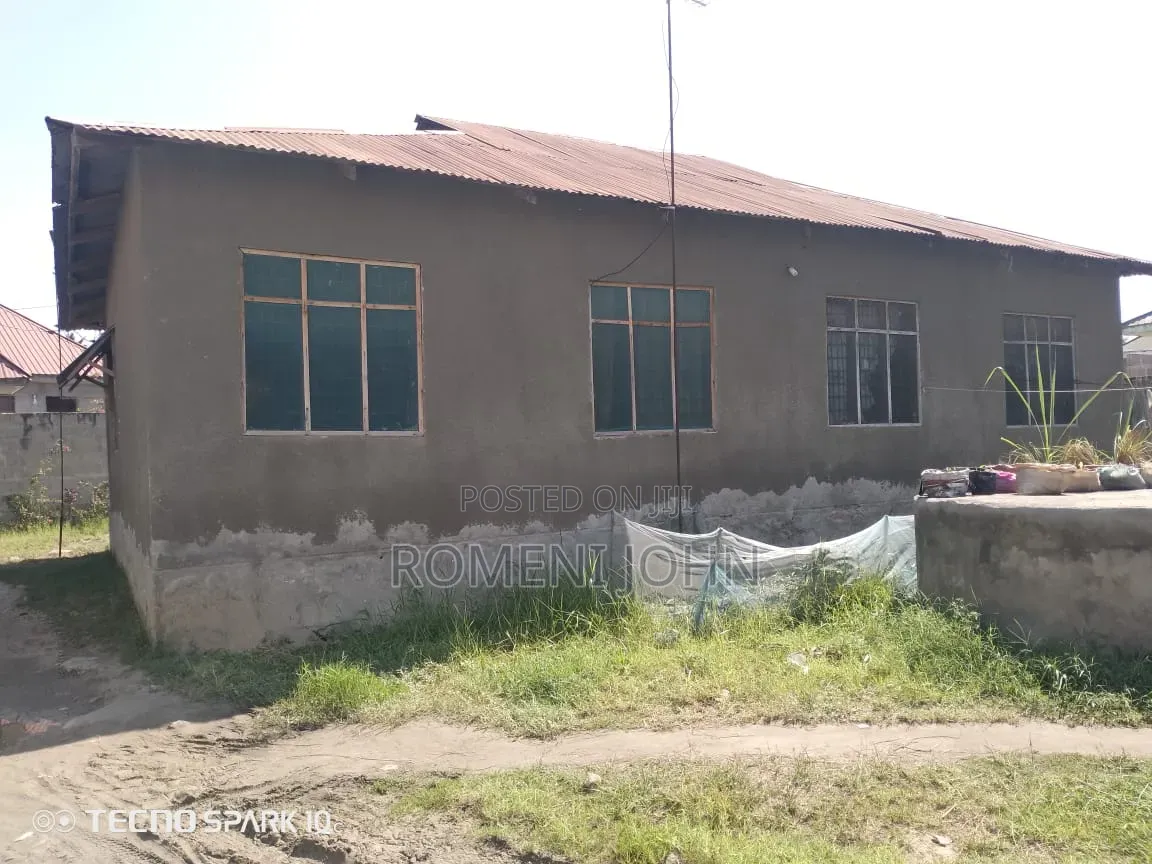6bdrm House in Tanzania Daresalaam., Ilala for sale