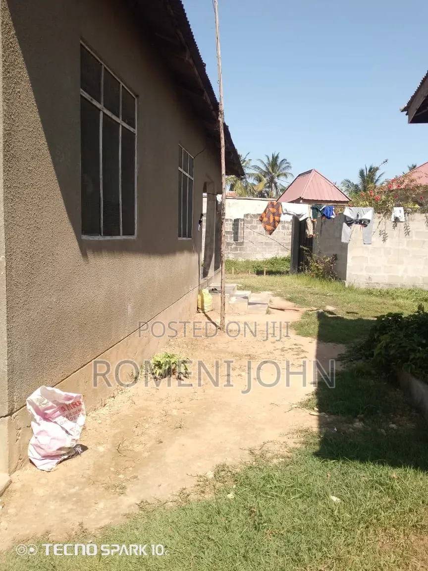 6bdrm House in Tanzania Daresalaam., Ilala for sale