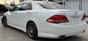 Toyota Crown 2009 White
