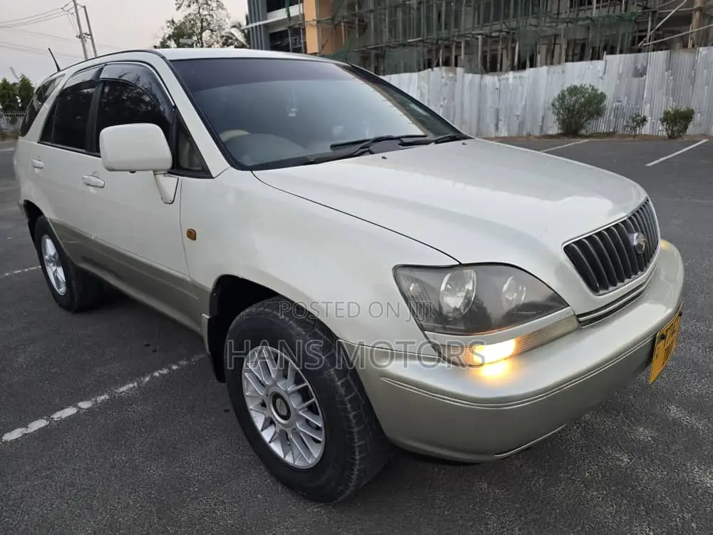 Toyota Harrier 2002 White