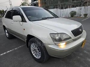 Toyota Harrier 2002 White