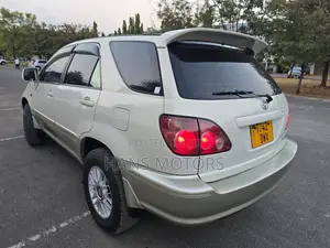 Toyota Harrier 2002 White
