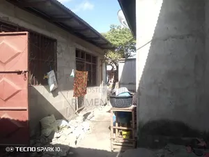 5bdrm House in Tanzania Daresalaam., Ilala for sale