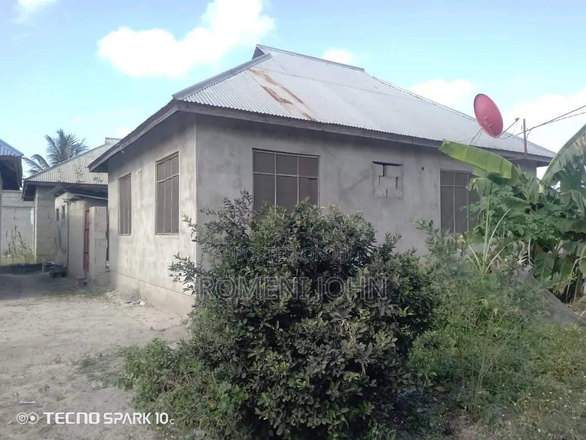 5bdrm House in Tanzania Daresalaam., Ilala for sale