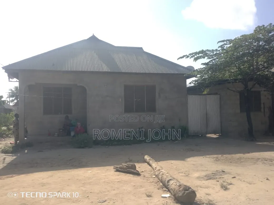 5bdrm House in Tanzania Daresalaam., Ilala for sale