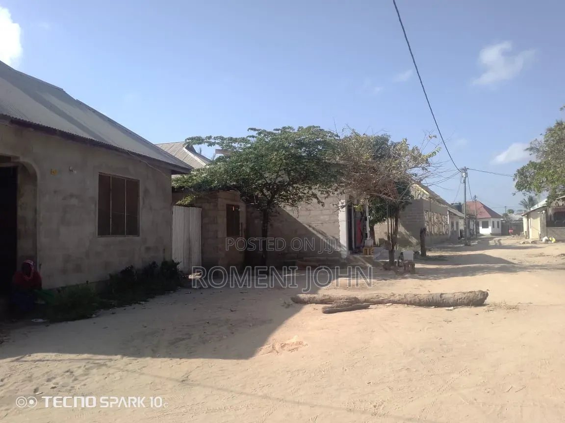 5bdrm House in Tanzania Daresalaam., Ilala for sale