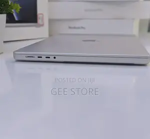 Laptop Apple MacBook Pro 2023 M2 Max 32GB Apple M2 SSD 1T