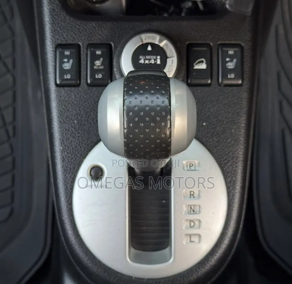 Nissan X-Trail 2.0 Petrol XE 2012 Black