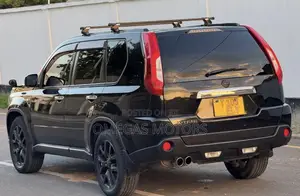 Nissan X-Trail 2.0 Petrol XE 2012 Black