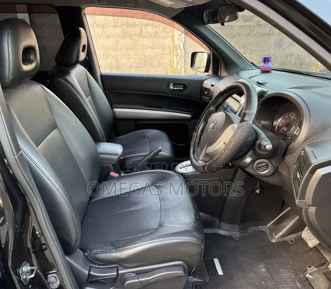 Nissan X-Trail 2.0 Petrol XE 2012 Black