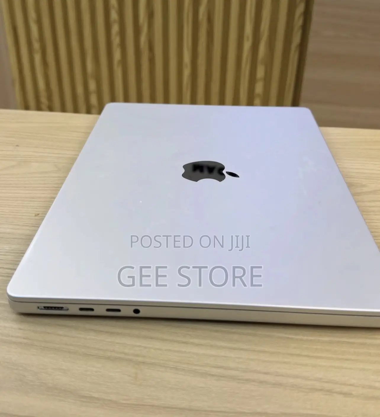 Laptop Apple MacBook Pro 2023 M3 Pro 18GB Apple M3 Pro SSD 512GB