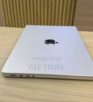 Laptop Apple MacBook Pro 2023 M3 Pro 18GB Apple M3 Pro SSD 512GB