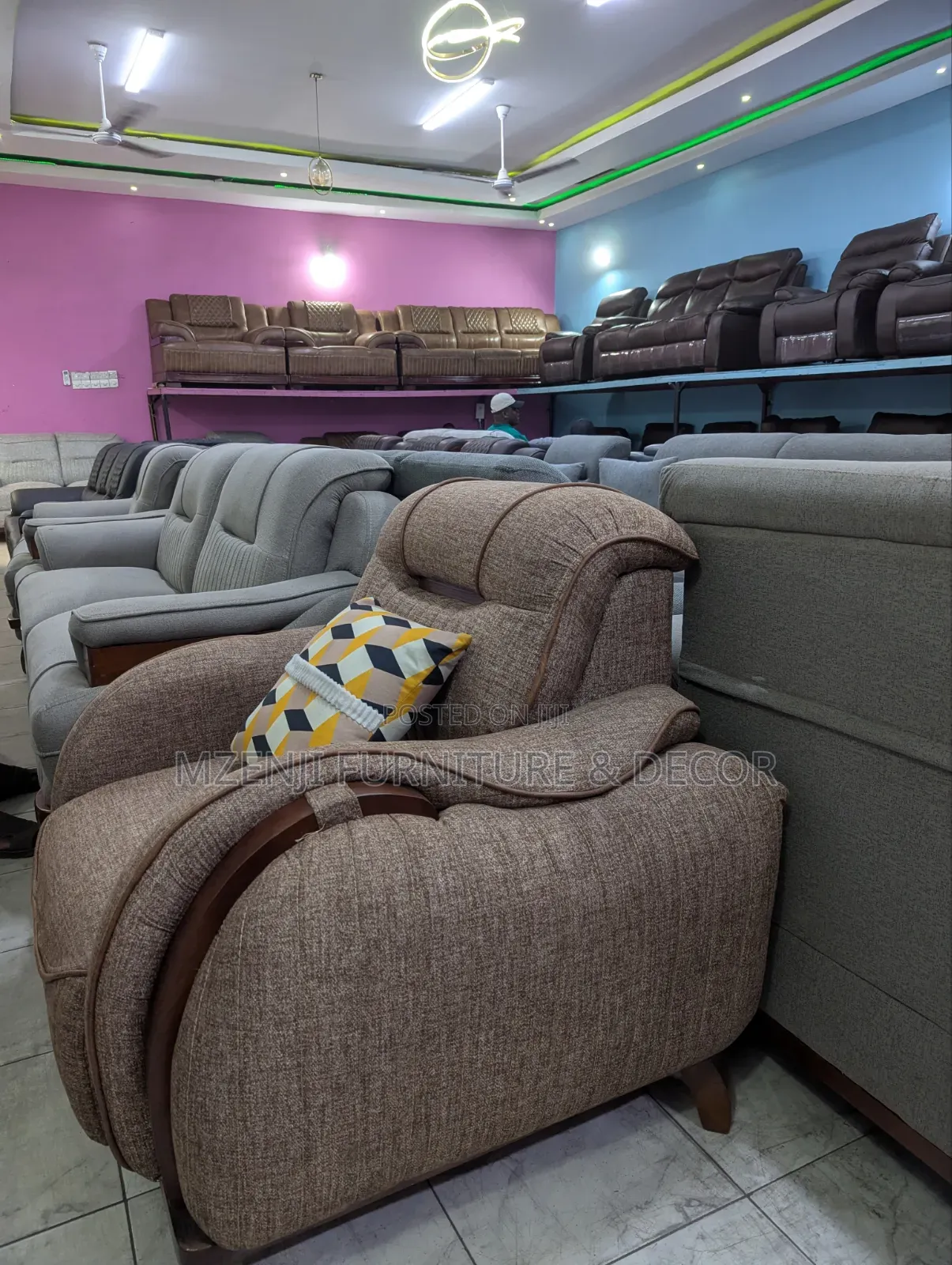 Sofa Set 3:2:1:1,mimba Ya Mbuzi Shape