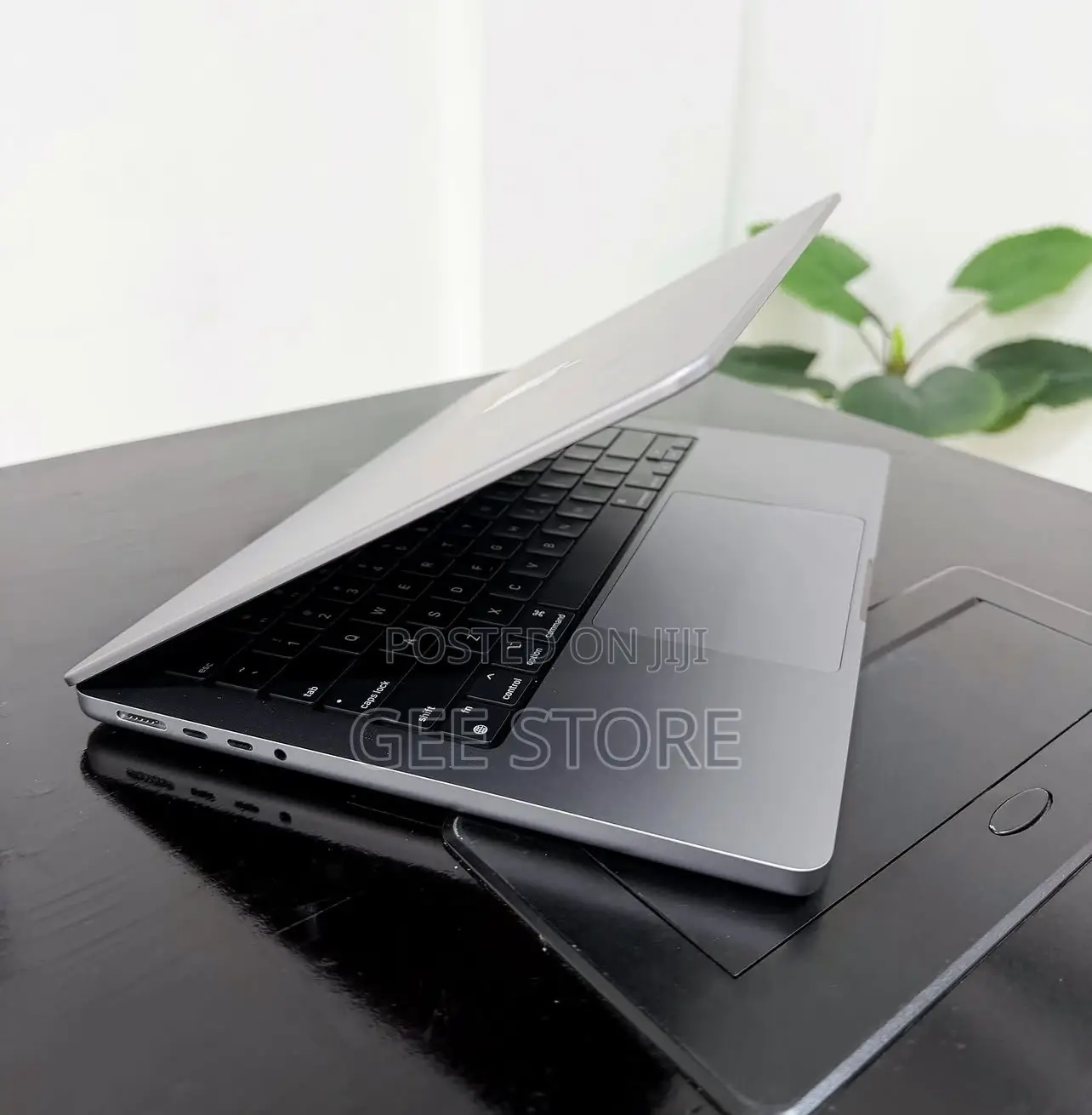 Laptop Apple MacBook Pro 2023 M2 Pro 16GB Apple M2 SSD 1T