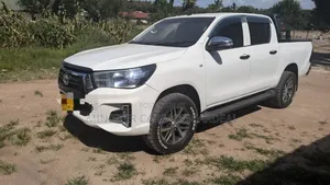 Toyota Hilux 2017 White
