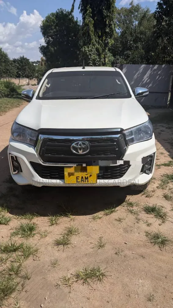 Toyota Hilux 2017 White