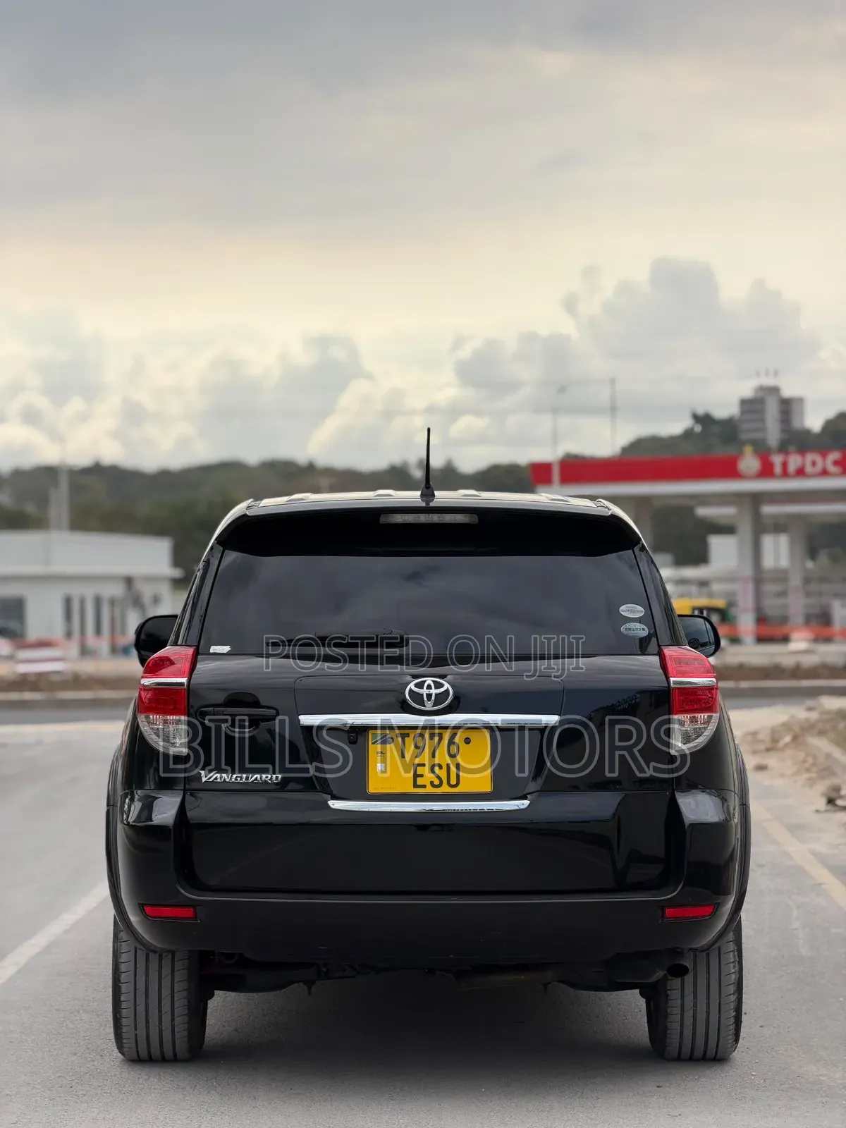 Toyota Vanguard 2012 Black