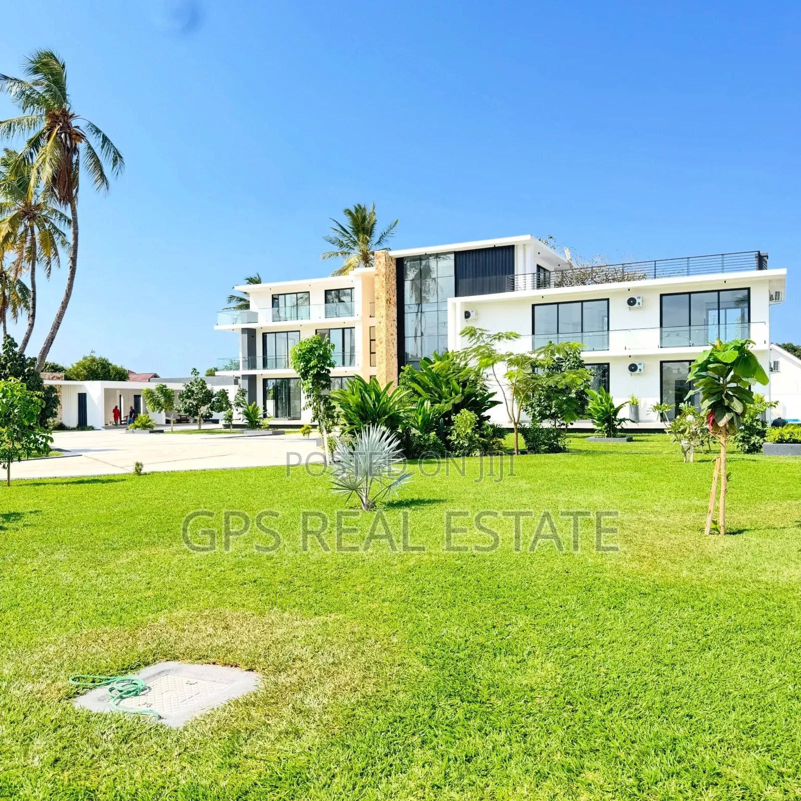 6bdrm Maisonette in Bahari Beach, Kinondoni for sale