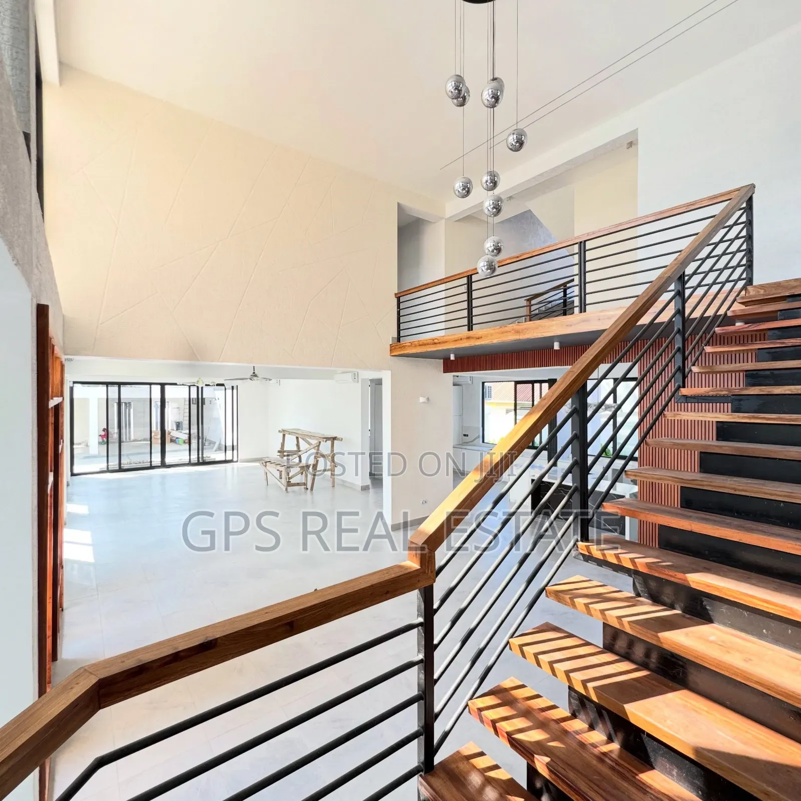 6bdrm Maisonette in Bahari Beach, Kinondoni for sale