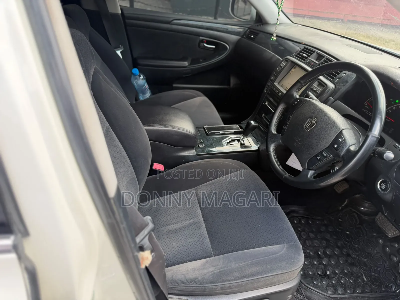 Toyota Crown 2007 White